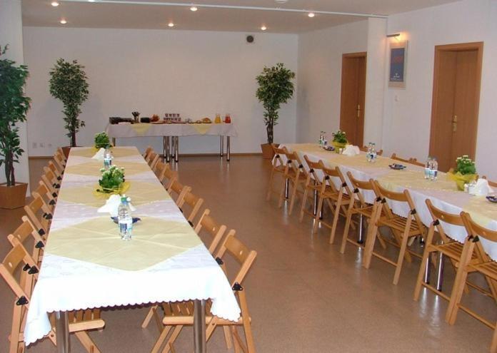 Pod Brzozami Bed & Breakfast *