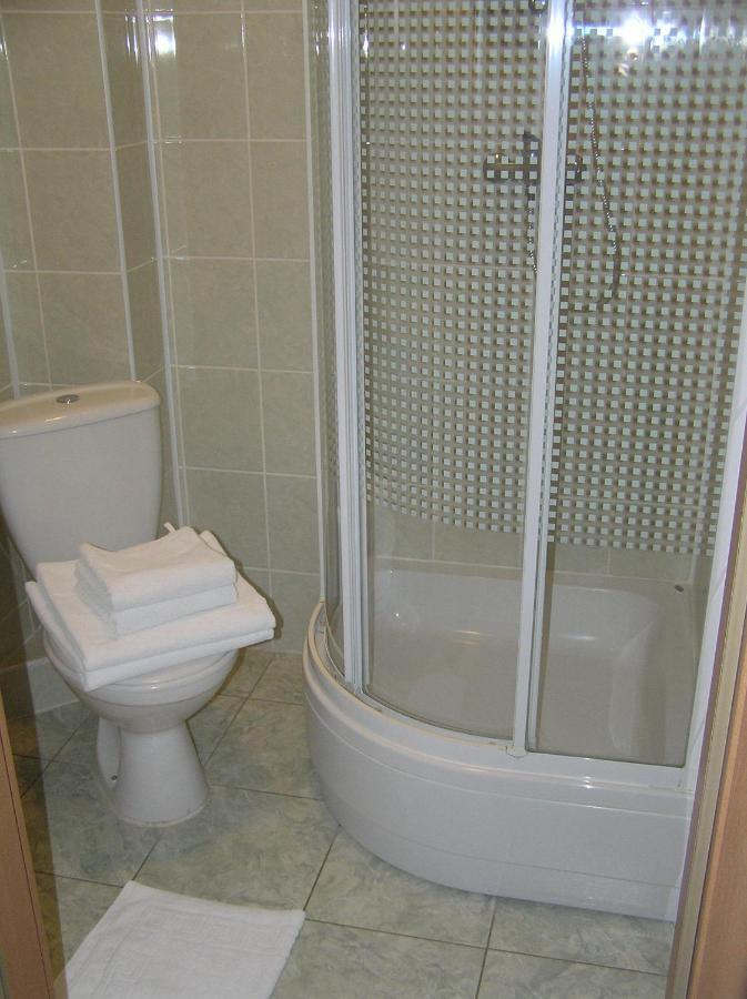 Pod Brzozami Bed & Breakfast Poznaň